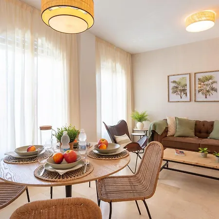 Apartment & Pool In Center Malaga