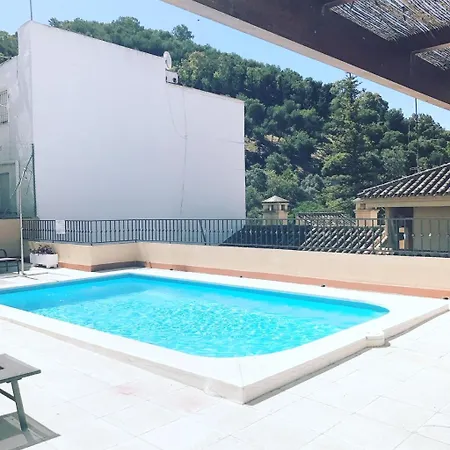 & Pool In Center * Malaga