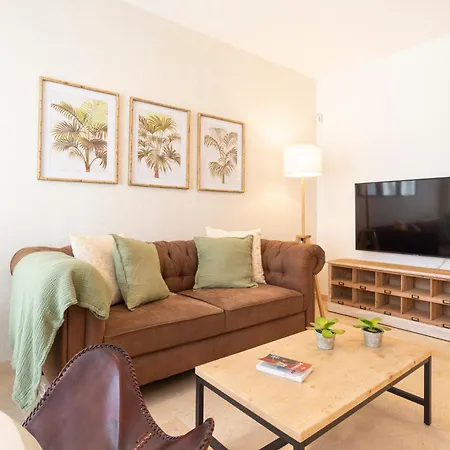 & Pool In Center Appartement